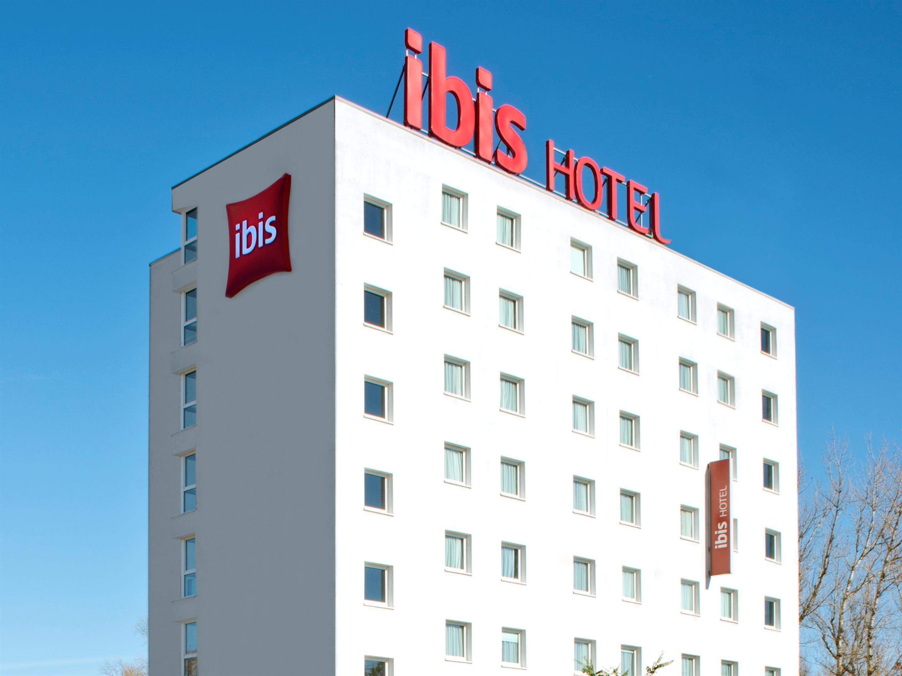 Ibis Warszawa Ostrobramska Hotel Exterior foto